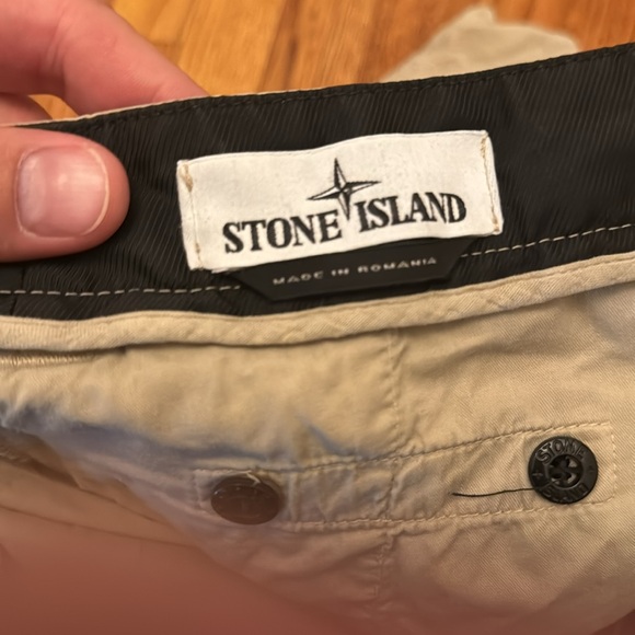 Stone Island Beige Cargo Shorts - Picture 5 of 7